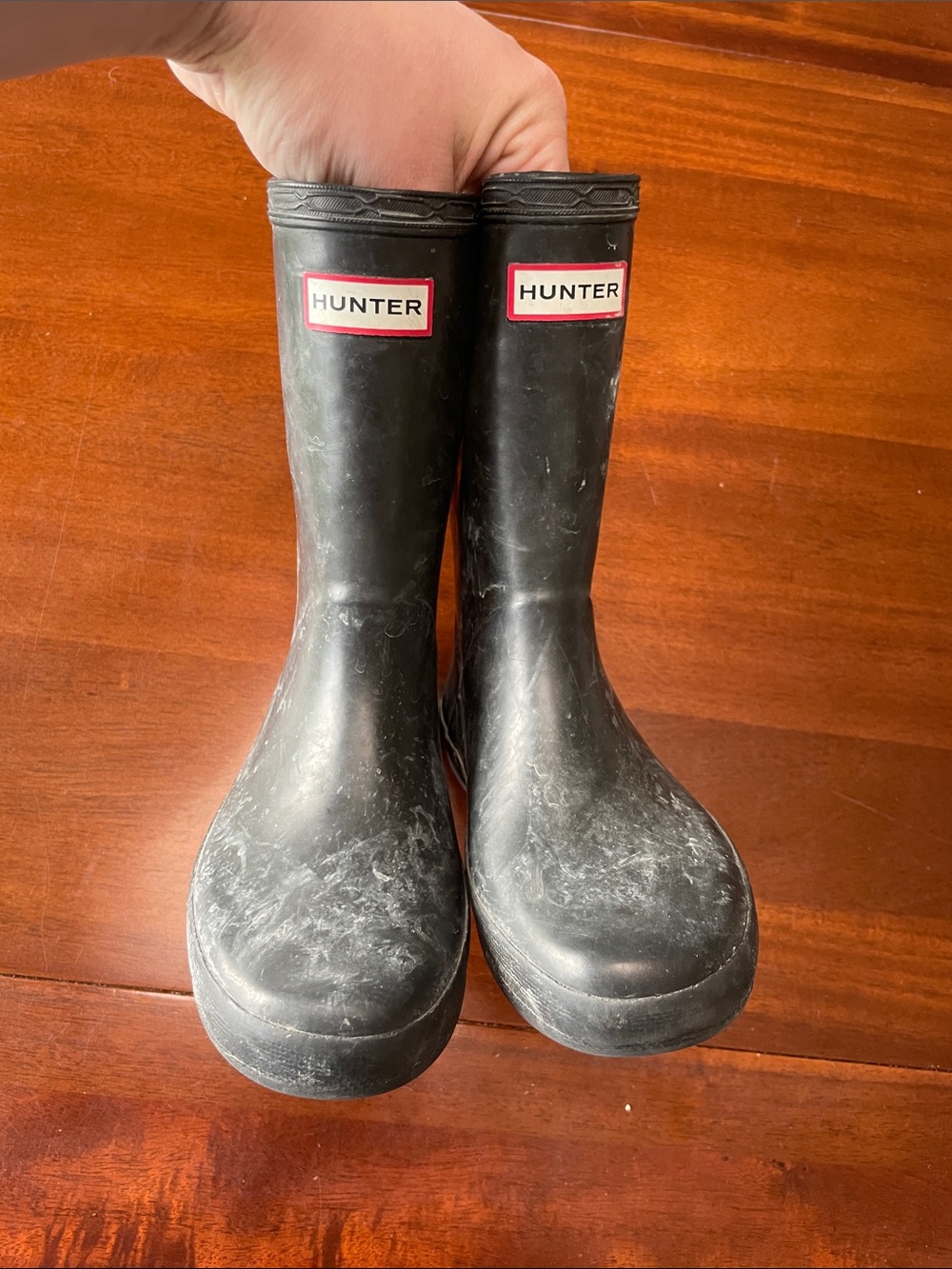 Hunter Kids Black Rain Boots with Red Logo size 11